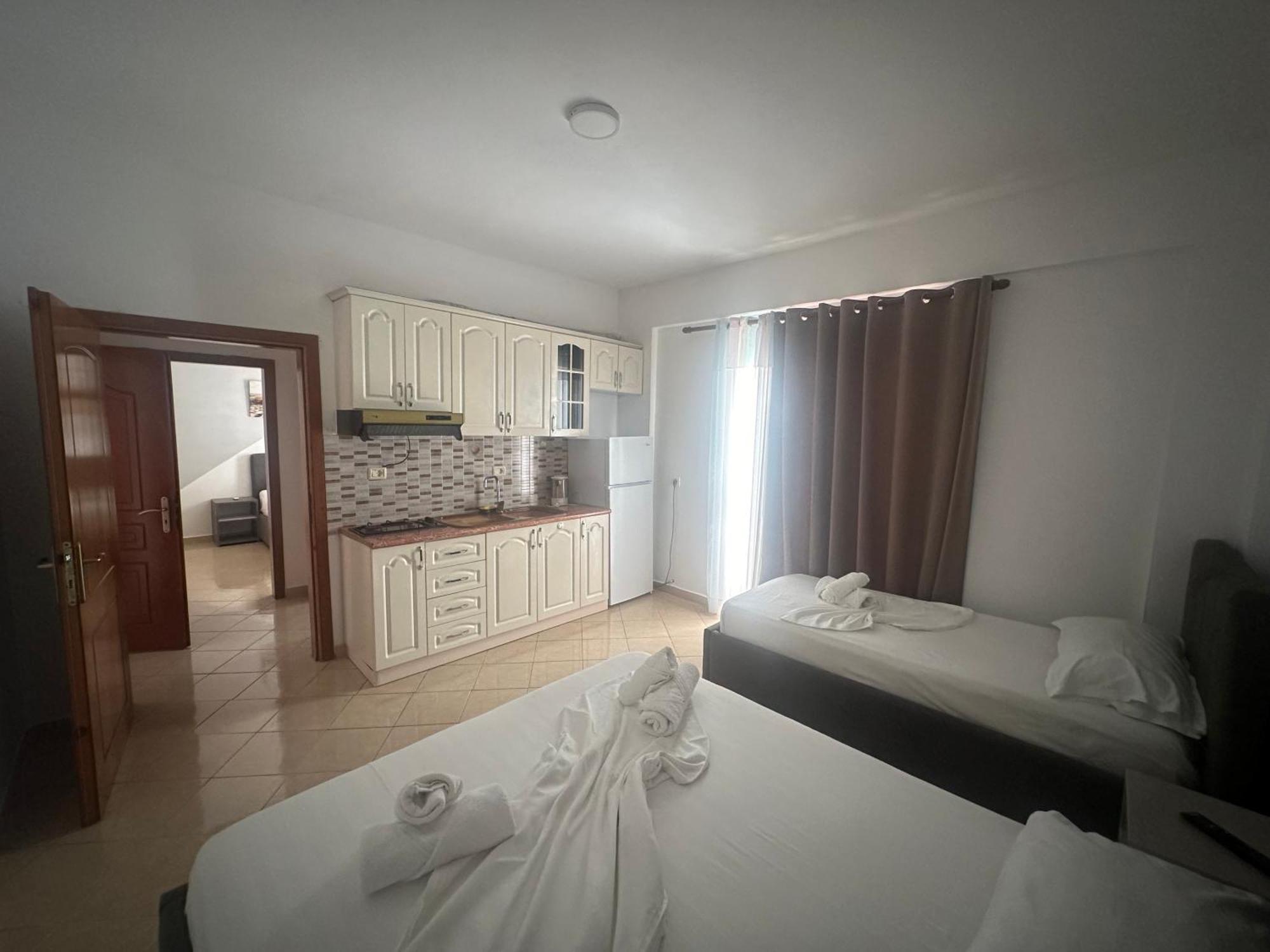קסאמיל Skenderi Apartments מראה חיצוני תמונה