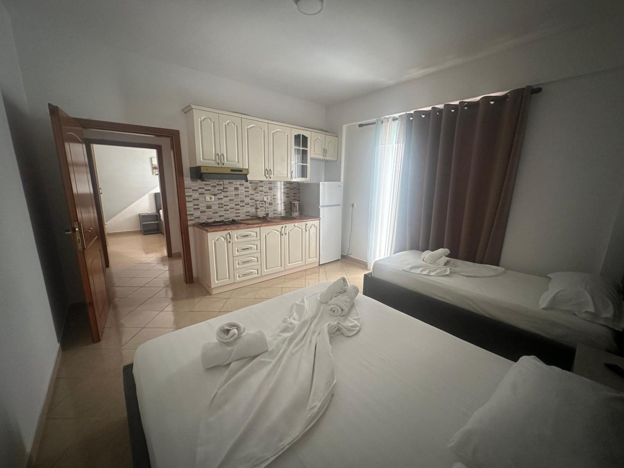 קסאמיל Skenderi Apartments מראה חיצוני תמונה