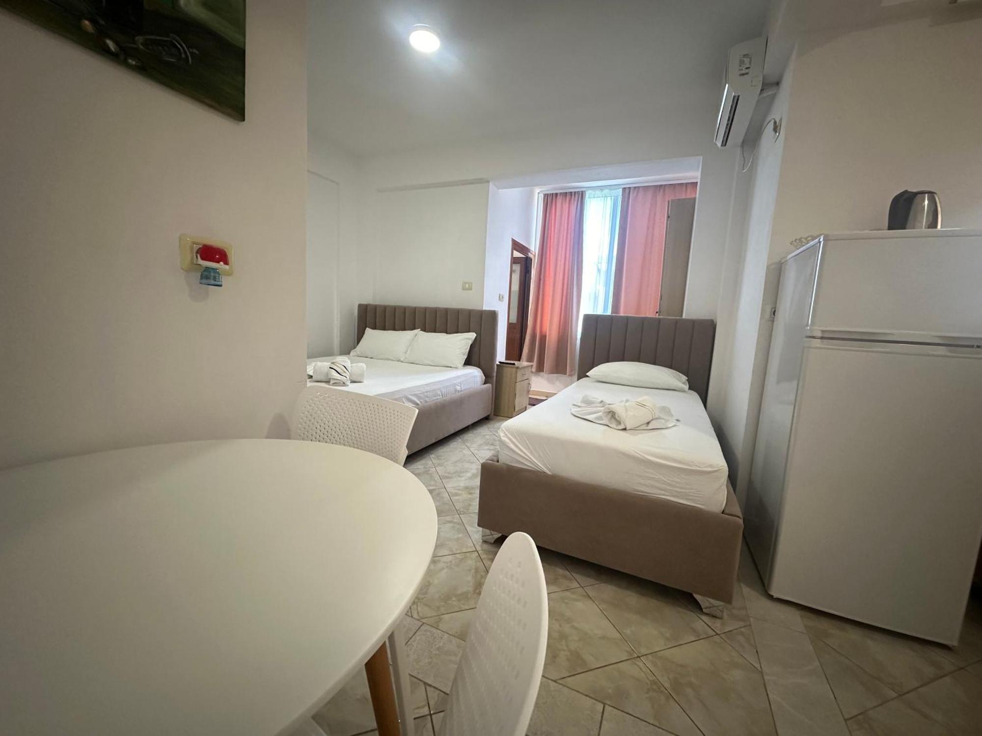 קסאמיל Skenderi Apartments מראה חיצוני תמונה