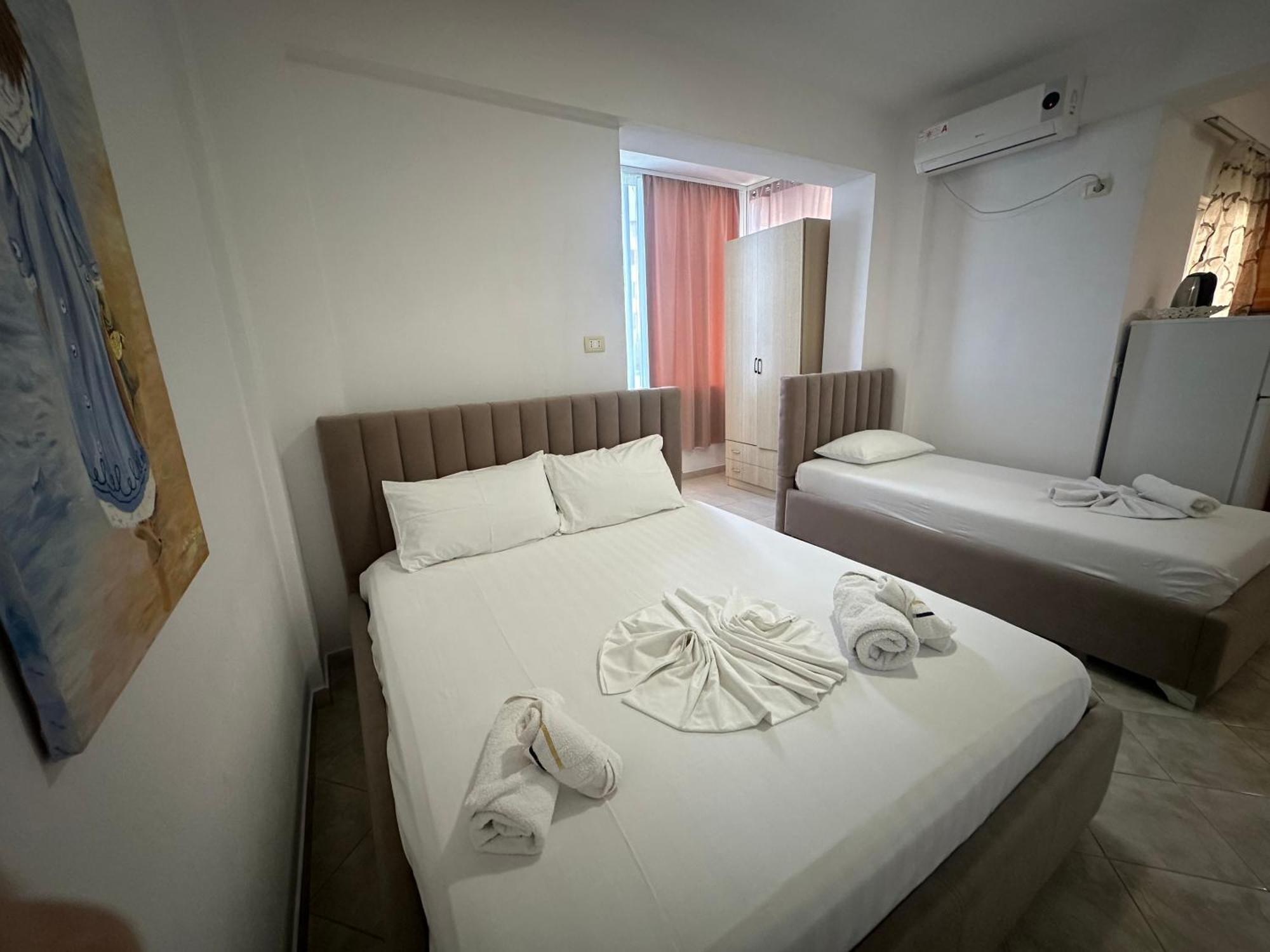 קסאמיל Skenderi Apartments מראה חיצוני תמונה